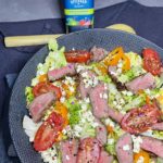 Salat mit Steak-Streifen