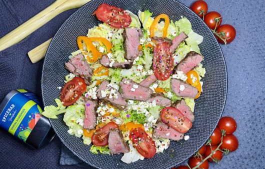 Salat mit Steak-Streifen