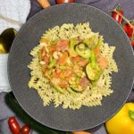 Pasta mit Shrimps und Gemüsesoße