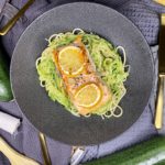 Zoodles mit Lachs