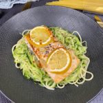 Zoodles mit Lachs