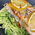 Zoodles mit Lachs