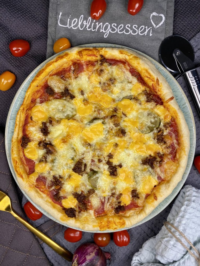 Cheesy Burgerpizza